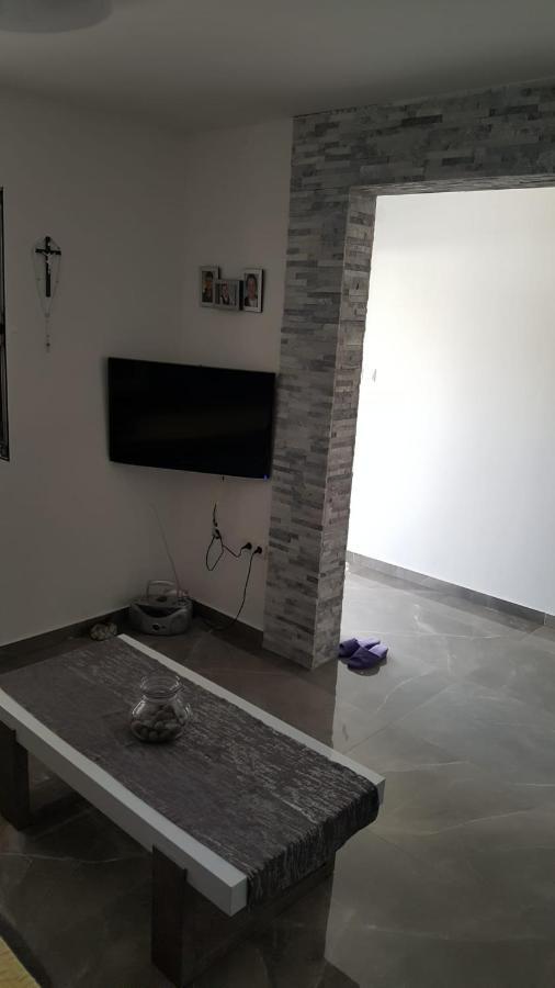 Bodul M. Apartment Vir Luaran gambar