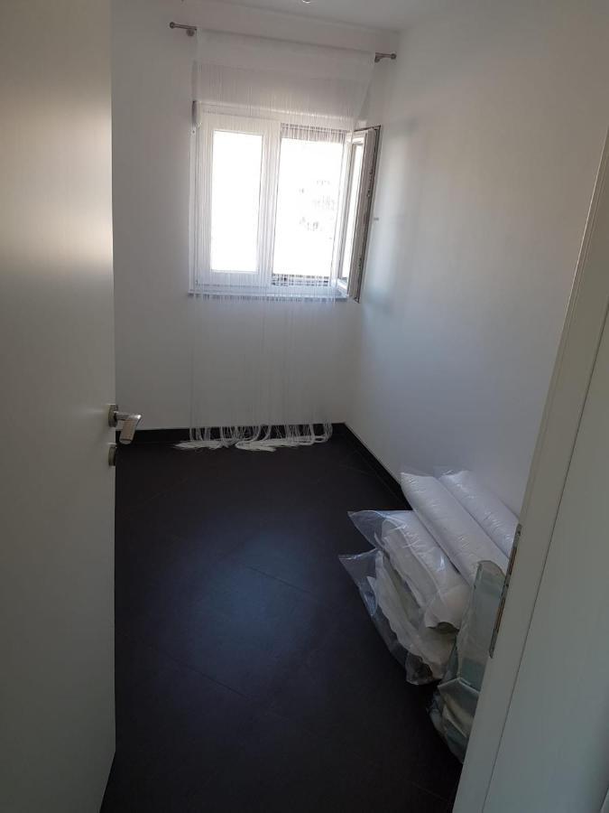 Bodul M. Apartment Vir Luaran gambar