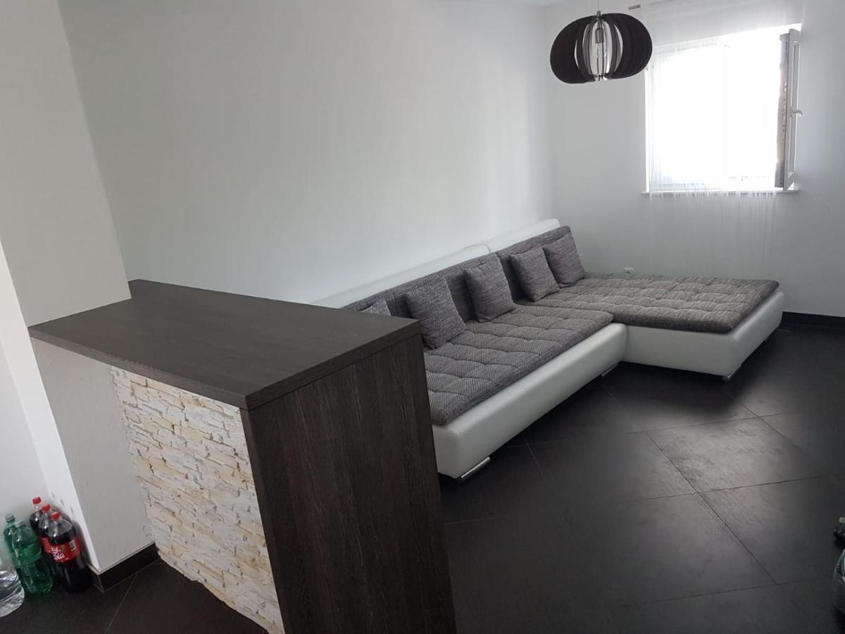 Bodul M. Apartment Vir Luaran gambar