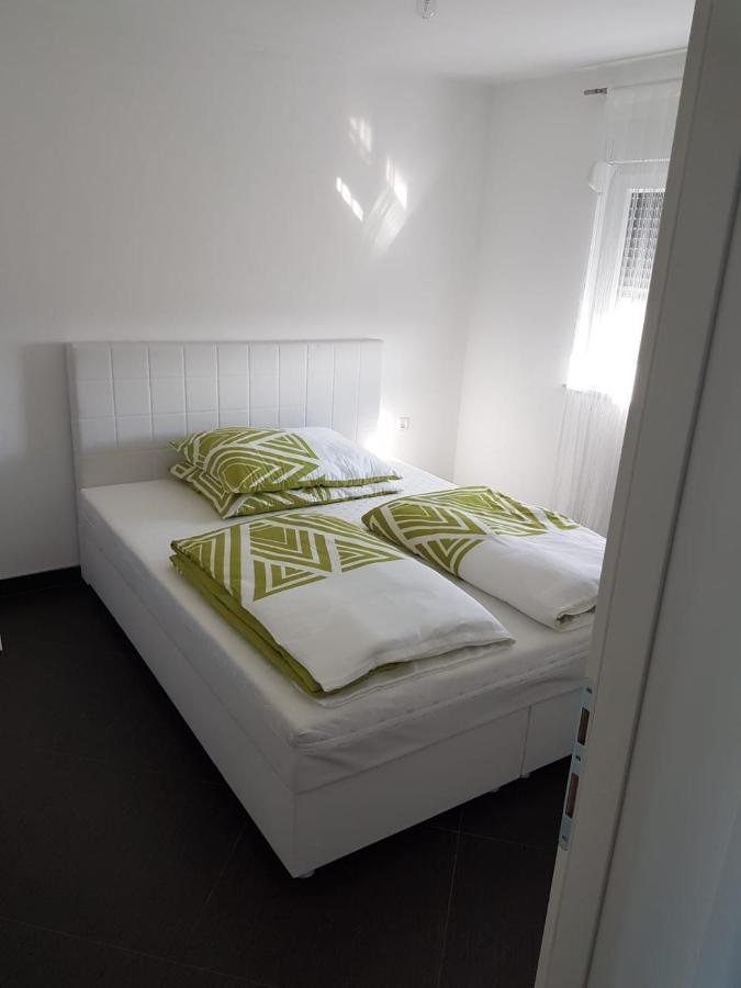 Bodul M. Apartment Vir Luaran gambar