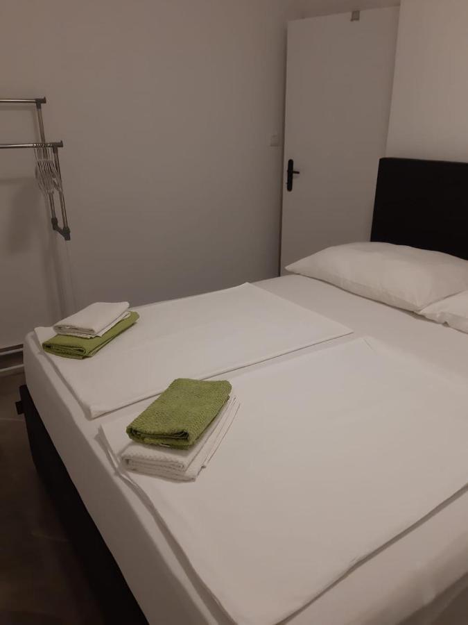 Bodul M. Apartment Vir Luaran gambar